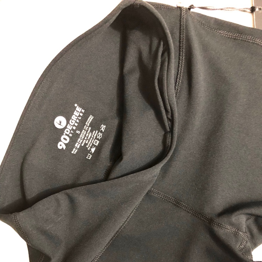 90 Degree yoga capris - Picture 2 of 5